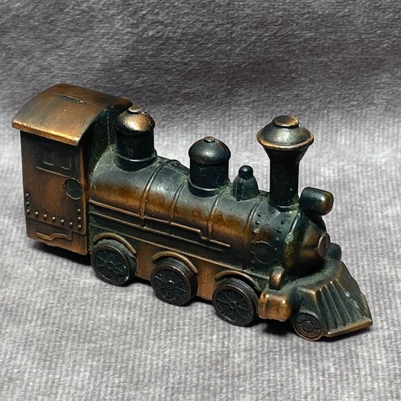Vintage Train Steam Engine Pencil Sharpener Small Handheld Die Cast 3" - Picture 1 of 10